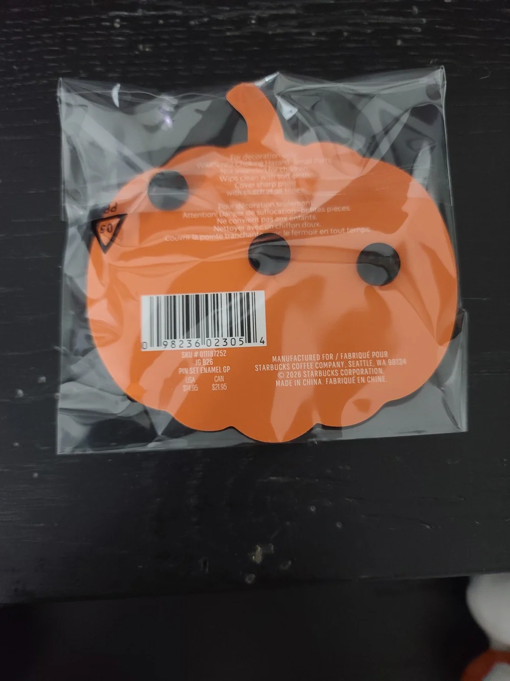 Peanuts x Starbucks Orange Pumpkin Pin Set